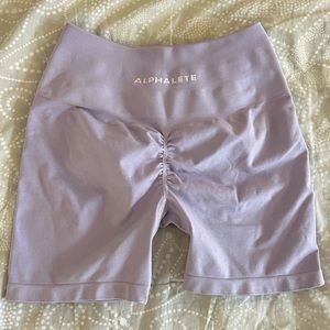 Alphalete Amplify Short 4.5” Misty Lilac